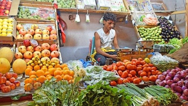 «تحذير هام» جمعية المستهلك في تعز تكشف عن خضروات مروية بمياه الصرف الصحي وارتباطها بخطر الكوليرا