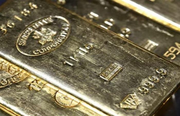 «تراجع الذهب أمام انتعاش الدولار» الذهب يسجل خسارة أسبوعية ملحوظة