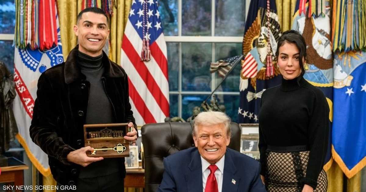 «ترامب يوجه رسالة عاجلة إلى رونالدو وتفسيرات متباينة تثير الجدل»