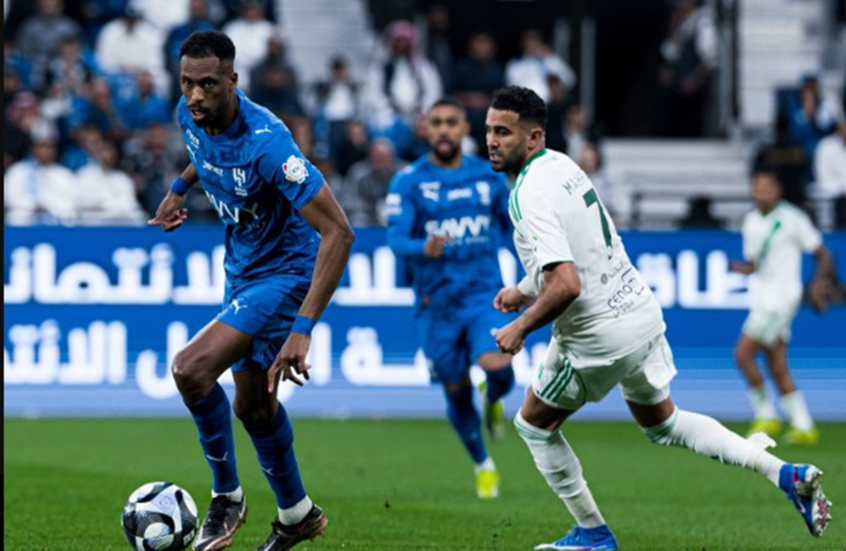 «تعادل مثير يجمع الهلال والأهلي ويعيد الزعيم إلى قمة الدوري السعودي»