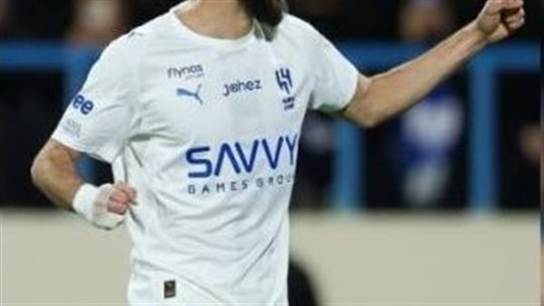 «تعرف على كواليس حصول لاعب الاتفاق على قميص بنزيمة»