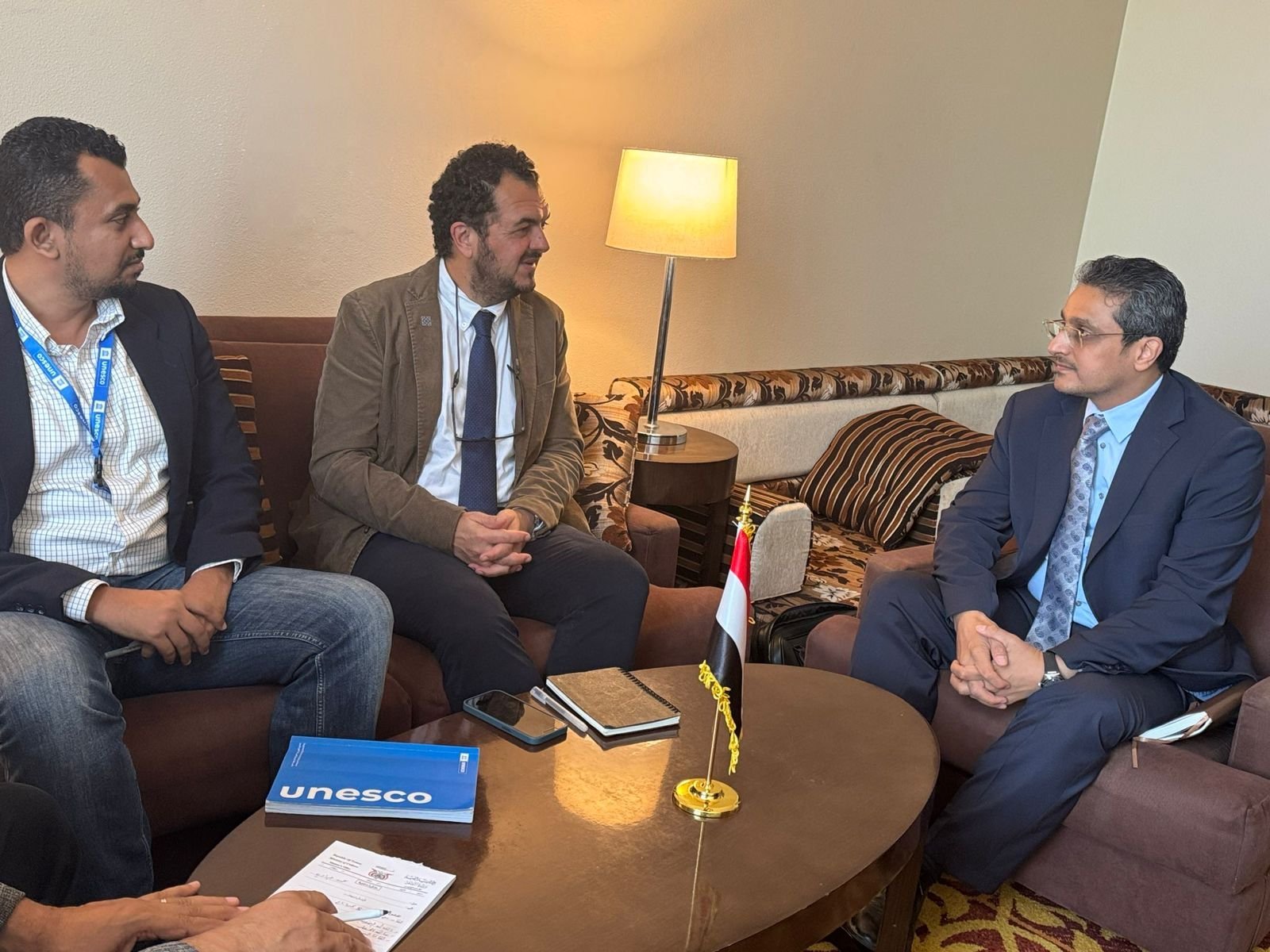 «تعزيز الشراكة لحماية التراث» وزير الثقافة والسياحة يناقش مع مدير مشاريع اليونسكو سبل التعاون المشترك