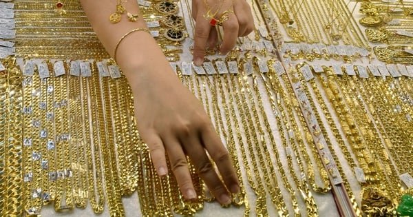 «تقارير تكشف عن ارتفاع سعر الذهب في فيتنام قبل يوم إله الثروة بمقدار 21 مليون دونغ للأونصة»