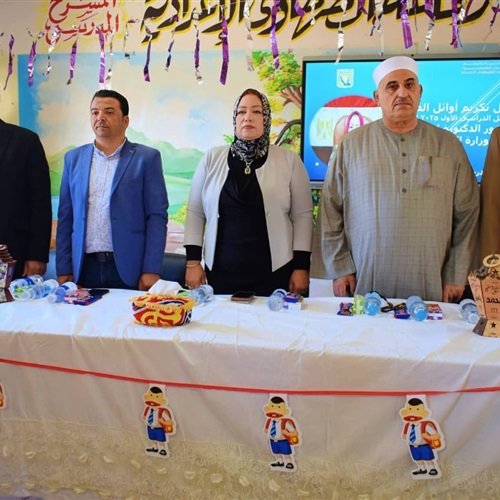 «رحلة ميدانية لتعزيز ثقافة التفوق» مدير تعليم جنوب سيناء يساهم في تطوير التعليم بطور سيناء