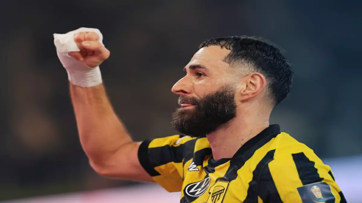 «رحيل بنزيما من الاتحاد يصبح مؤكدًا بنسبة 98% وفقًا لمحمد نور والسبب يثير الدهشة»