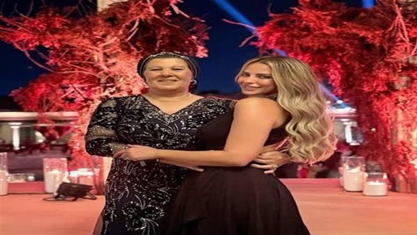 «رحيل مفجع.. تفاصيل تشييع وصلاة جنازة والدة ريم مصطفى»