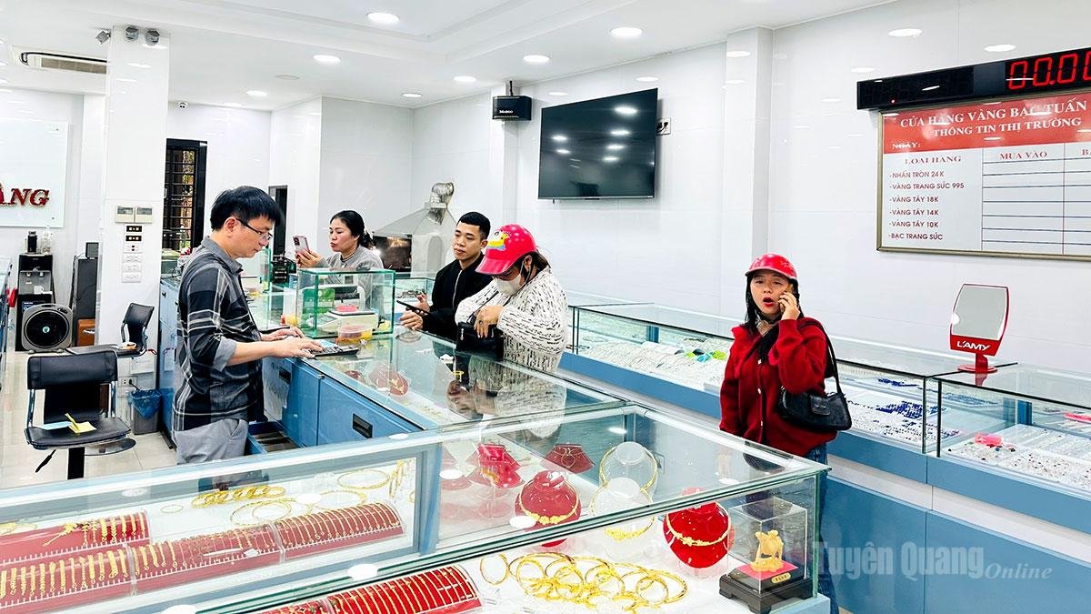 «سوق الذهب يشهد انتعاشاً ملحوظاً مع بداية العام وفي يوم إله الثروة»