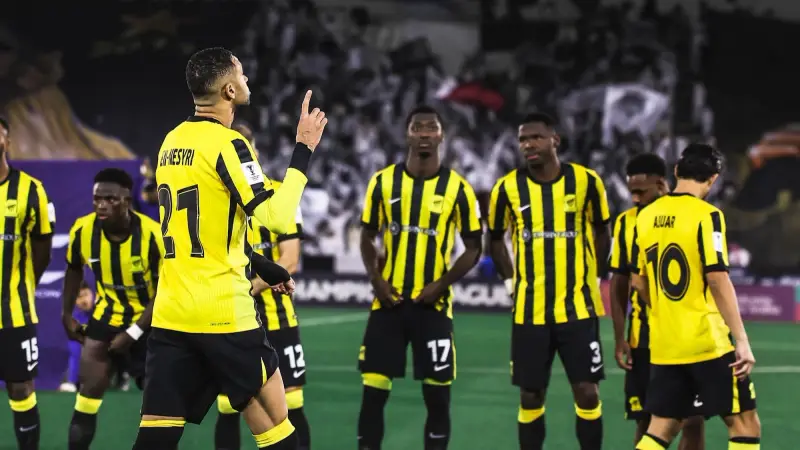 «عشاق الكرة على موعد مهم» القنوات الناقلة لمباراة الاتحاد والحزم في دوري روشن السعودي والموعد المرتقب