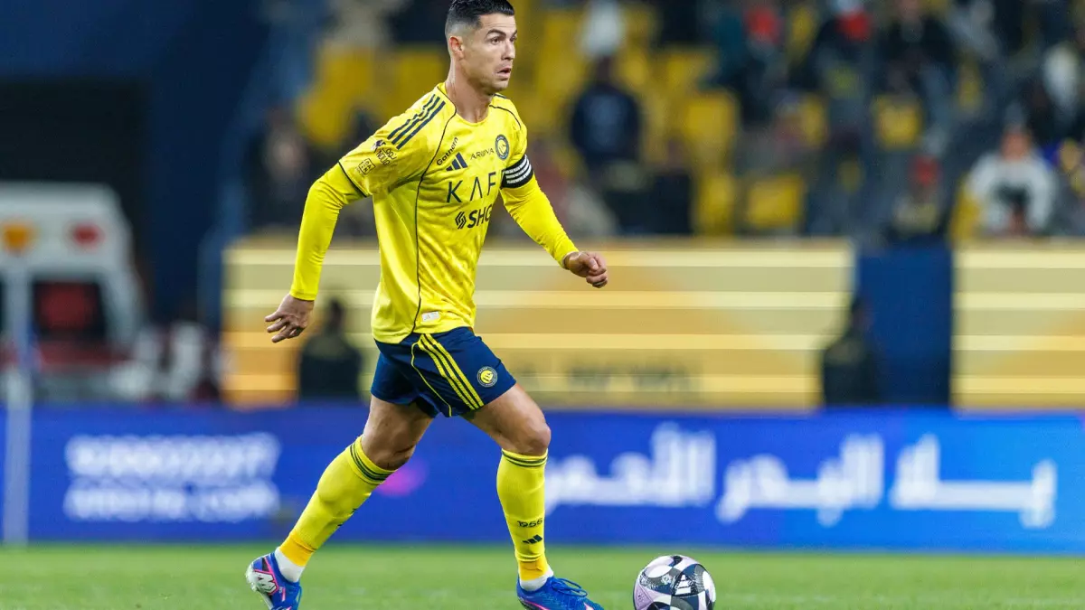 «عودة نارية لرونالدو تدمر الفتح وتحجز له جائزة الأفضل بأرقام مذهلة»