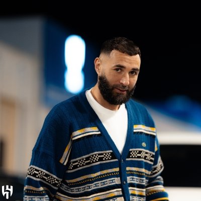 «غياب كريم بنزيما عن مواجهة التعاون يشكل صدمة للهلال بسبب الإصابة»