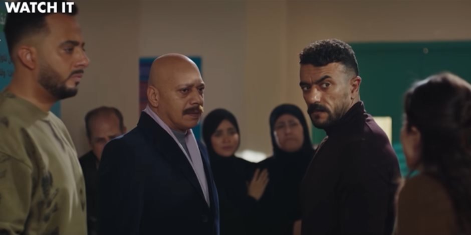 «قصة إنقاذ مثيرة» عصام السقا يتدخل لإنقاذ المعلم عظيمة من موت محقق في الحلقة الخامسة من “كلاي”