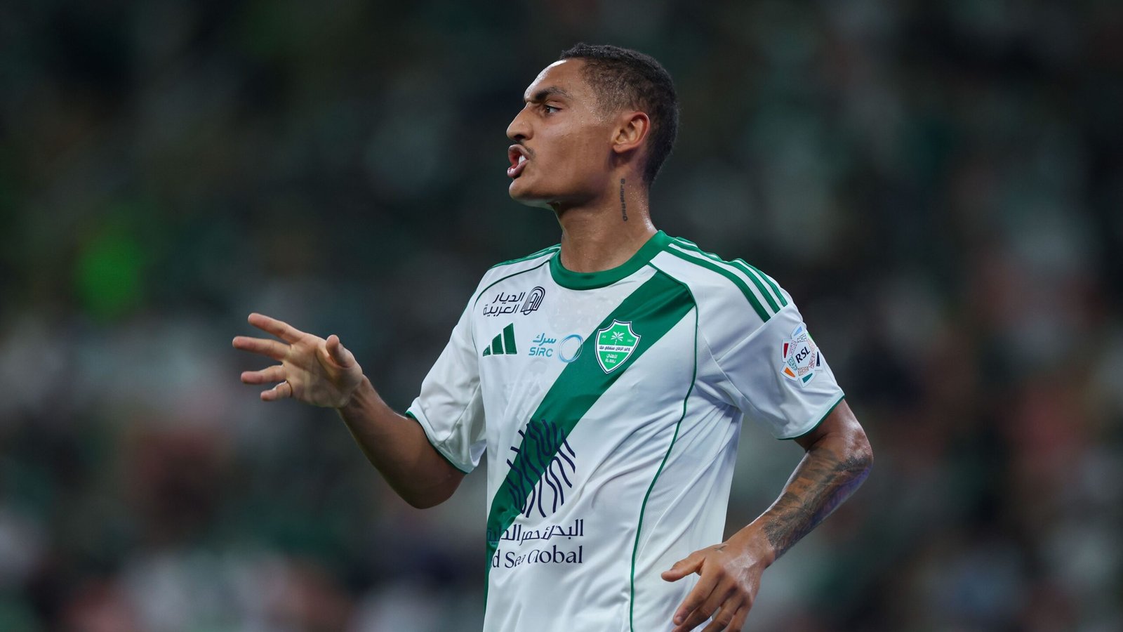 «قصة نجم ليفربول ورسالة مثيرة لميلوت.. ويايسله يهاجم الإعلام!»