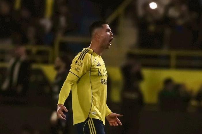 «كريستيانو رونالدو ينتصر في صراعه مع النصر»