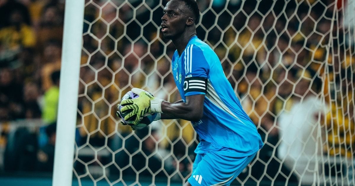 «لحظة لا تُنسى» إدوارد ميندي يكشف عن أجمل ذكرياته مع الأهلي وجماهيره