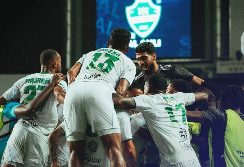 «مباراة حماسية تنتظر عشاق الكرة» كل ما تحتاج معرفته عن مواجهة الأهلي والحزم في دوري روشن السعودي