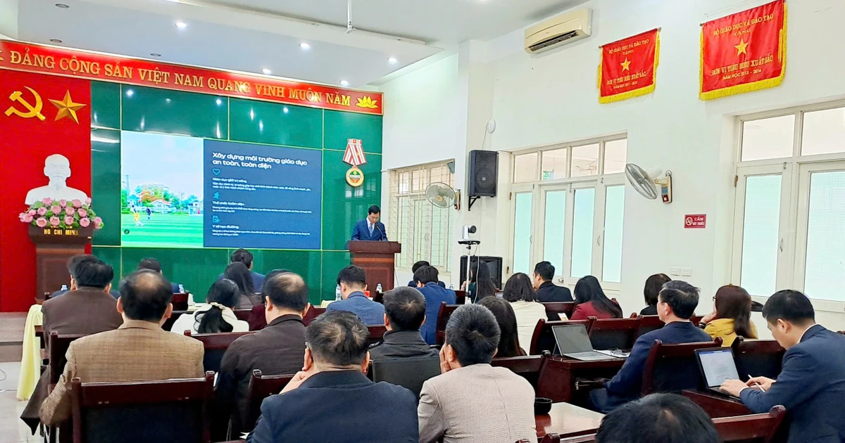 «مدرسة تاي نغوين تسعى لتحقيق رؤية المدارس الخضراء والرقمية ذات الأجواء السعيدة»