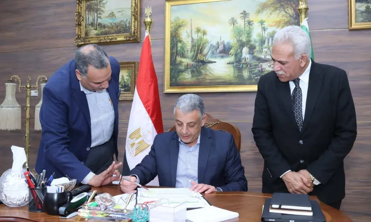 «مفاجأة في الإسماعيلية» محافظ الإسماعيلية يعلن نتائج الفصل الدراسي الأول للشهادة الإعدادية بنجاح 80.25%