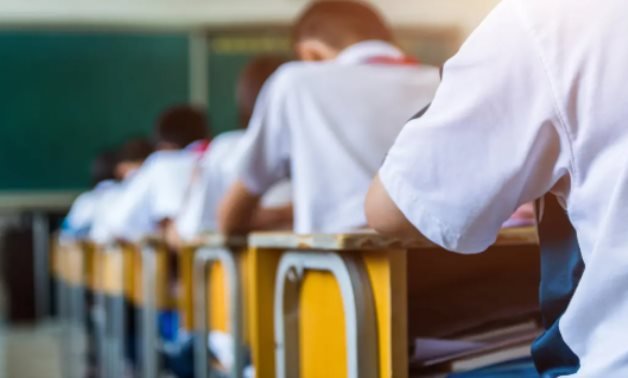 «مواعيد الفصل الدراسي الثاني متاحة الآن» خريطة مهمة لمواعيد الفصل الدراسي الثاني تنطلق من السبت 7 فبراير وتوزيع المناهج يستمر حتى 10 مايو 2026 ويبدأ امتحان نهاية العام لصفوف النقل في 16 مايو، بالإضافة إلى مواعيد امتحانات الثانوية العامة والفنية.