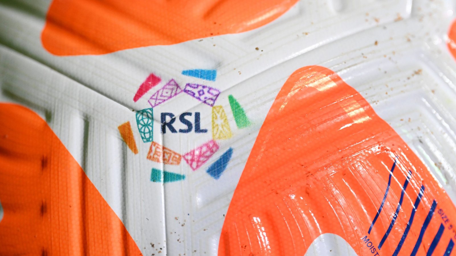 «موجة إقالات متتالية في دوري روشن تطيح بالمدرب الخامس»