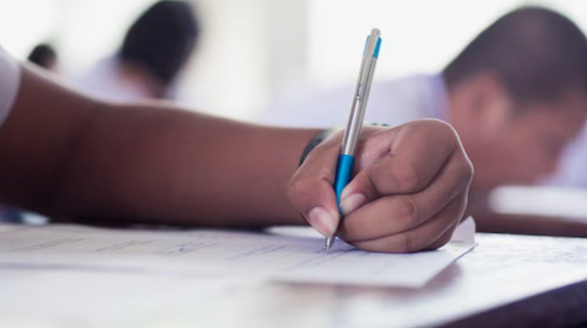 «نتائج امتحانات الصف الثالث الإعدادي بمحافظة الشرقية تكشف الأداء الدراسي»