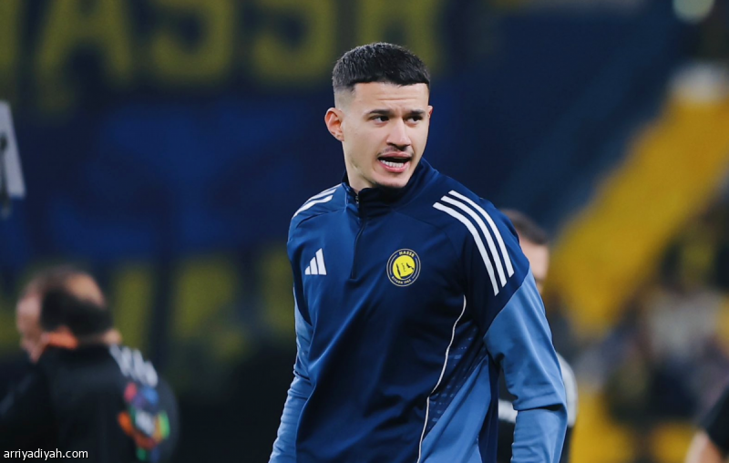 «وثائق حاسمة تكشف اعتماد نادي النصر على موافقات رسمية في قضية الحمدان»